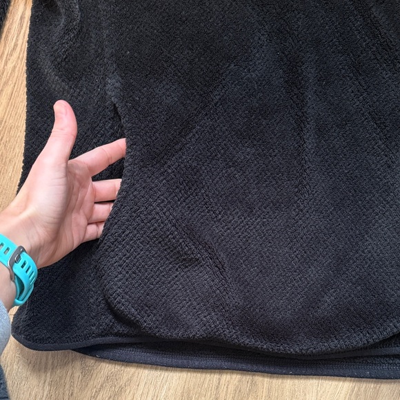 Patagonia Black Fleece Pullover - Picture 4 of 6